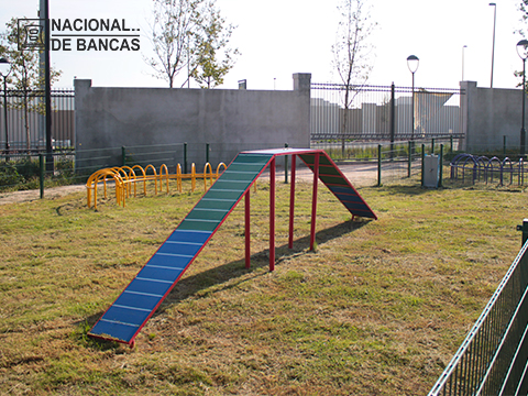 MOBILIARIO CANINO